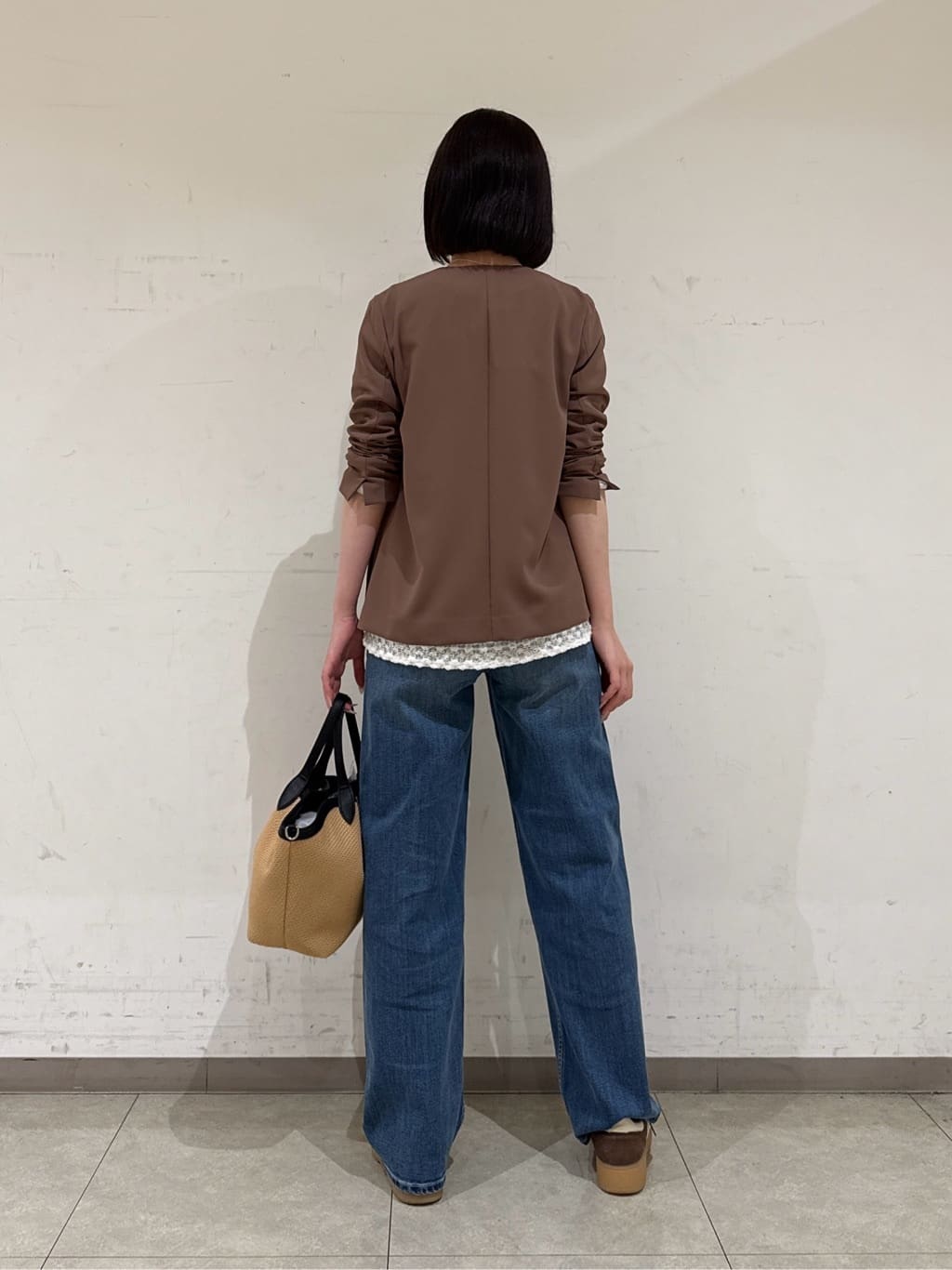 rinaさんの「INDIVI｜【洗える／レイヤードにおすすめ】シャーリングレース ロングTシャツ」を使ったコーディネート