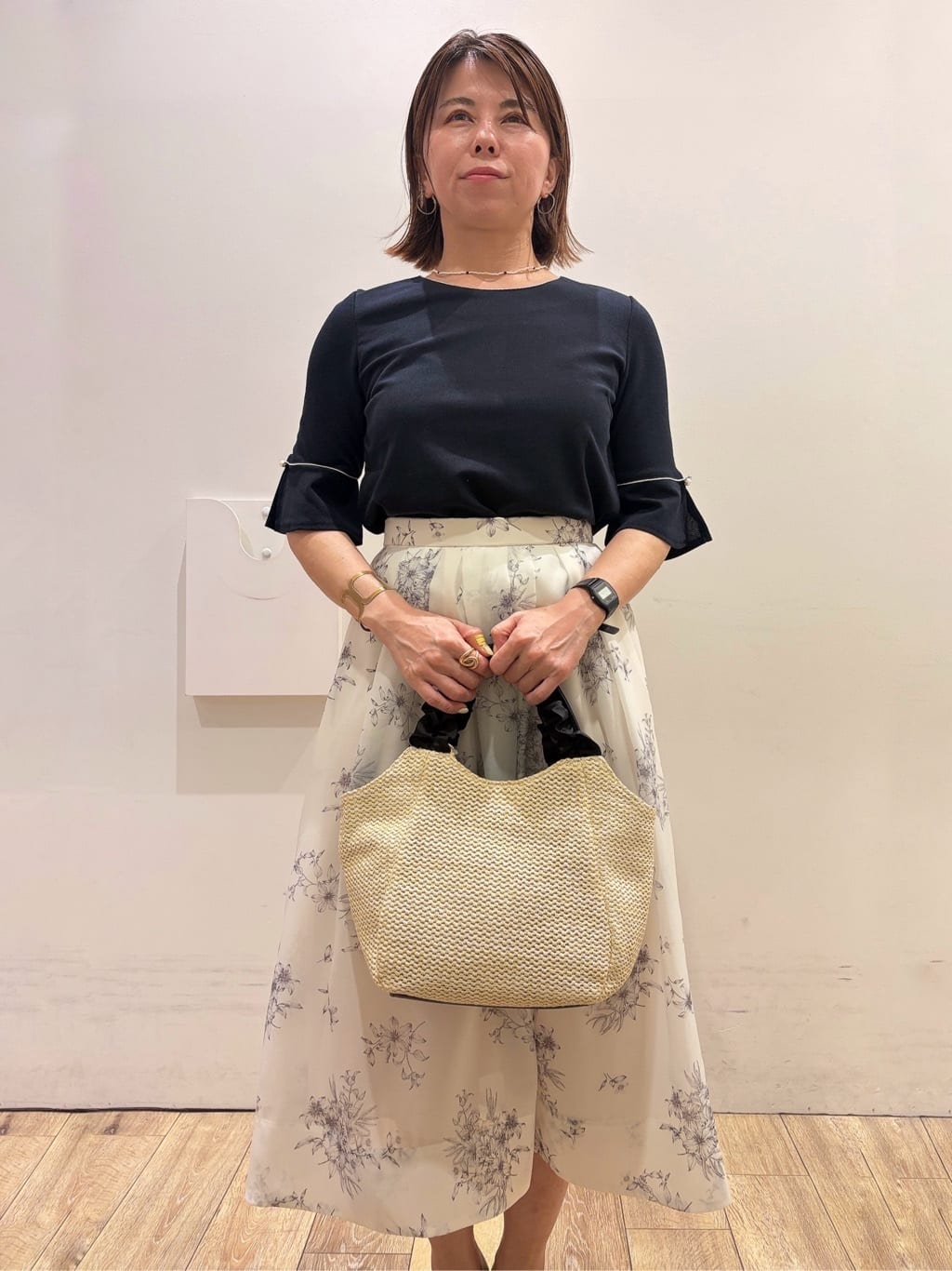 YUKOさんの「index｜【接触冷感／UVケア】フレアスリーブバイカラートップス《洗濯機OK》」を使ったコーディネート