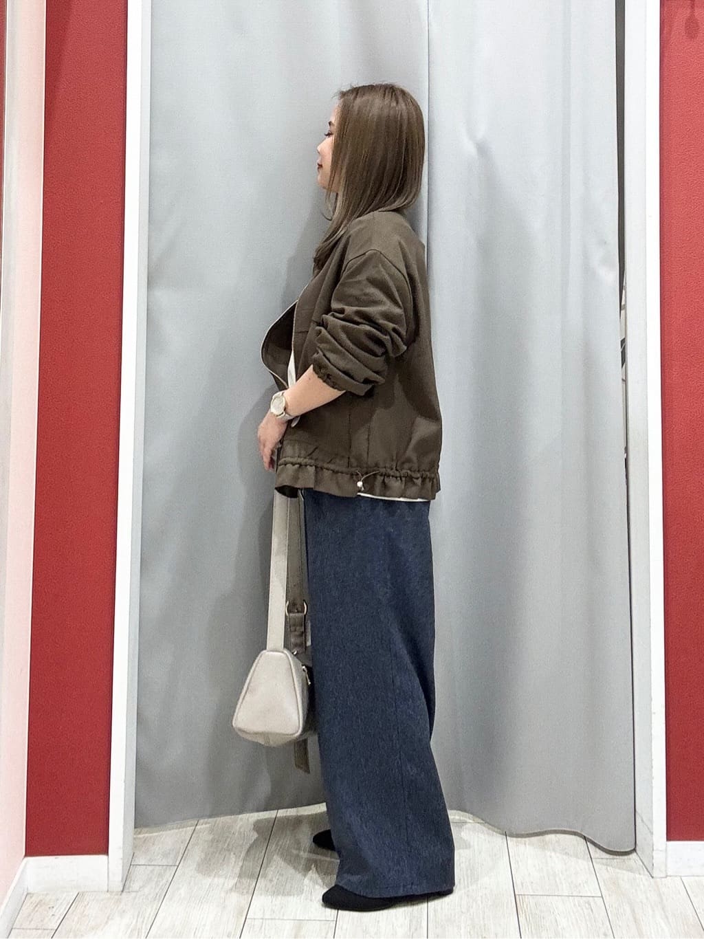 shioさんの「SHOO･LA･RUE｜【洗濯機可/S-LL】シンプルだけど華やか レースの5分袖ニット」を使ったコーディネート