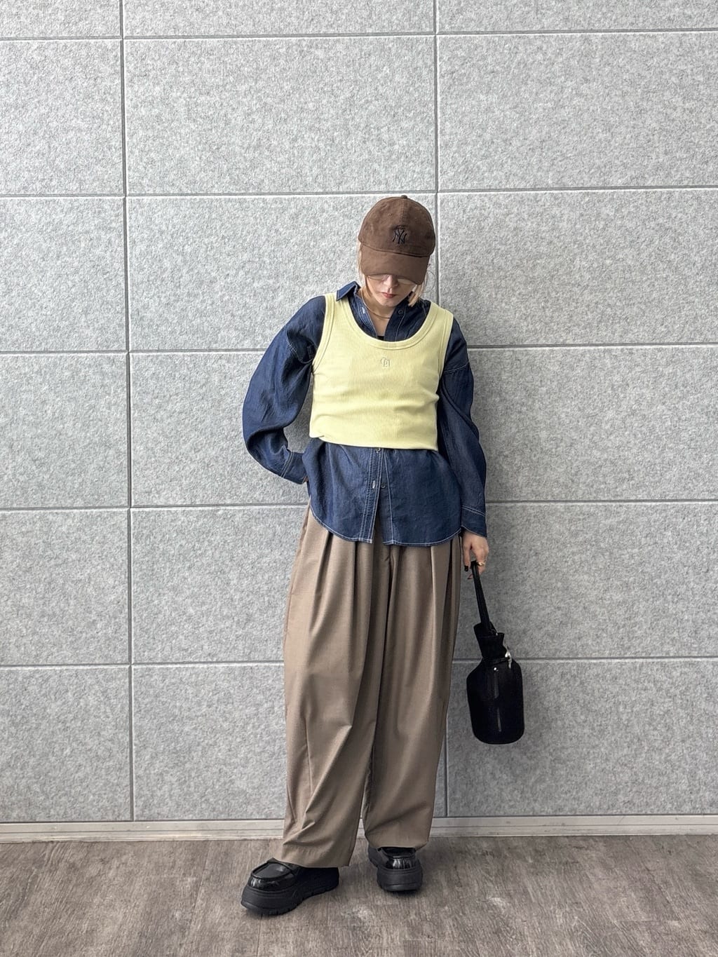 kotakiさんの「INDIVI｜ロゴ刺繍リブタンクトップ」を使ったコーディネート
