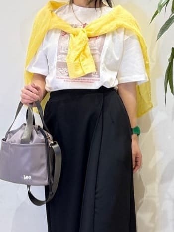 misakiさんの「SHOO･LA･RUE｜【体型カバー】ふんわり質感 やわらかこなれシアーシャツ」を使ったコーディネート