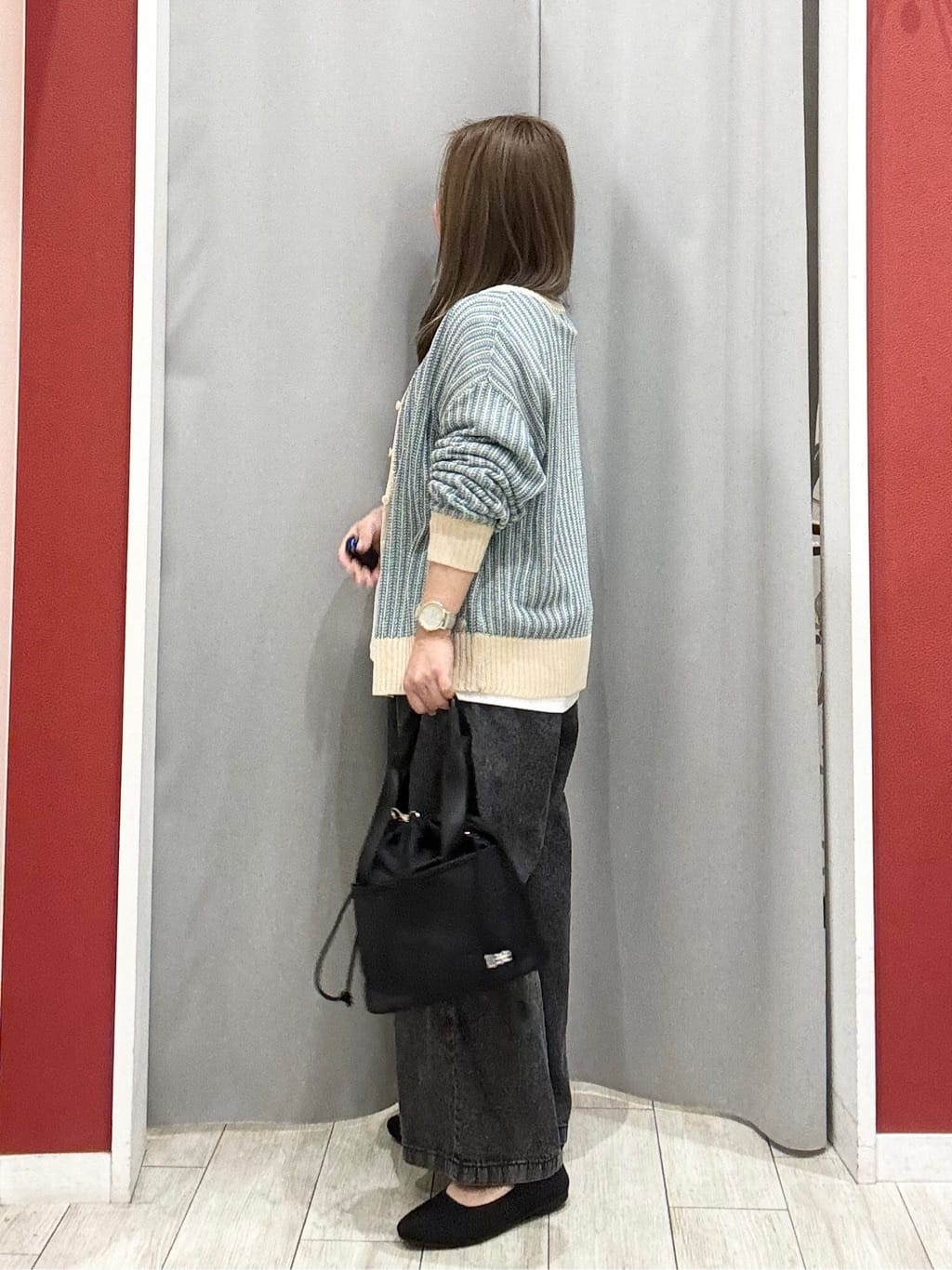 shioさんの「SHOO･LA･RUE｜【Lee別注／撥水】巾着ショルダーバッグ」を使ったコーディネート