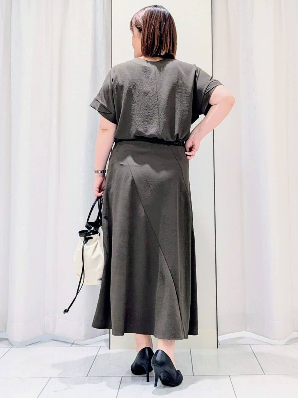 Onumaさんの「UNTITLED｜【セットアップ可/UVカット/前後2WAY】リラクシーフレンチスリーブブラウス」を使ったコーディネート