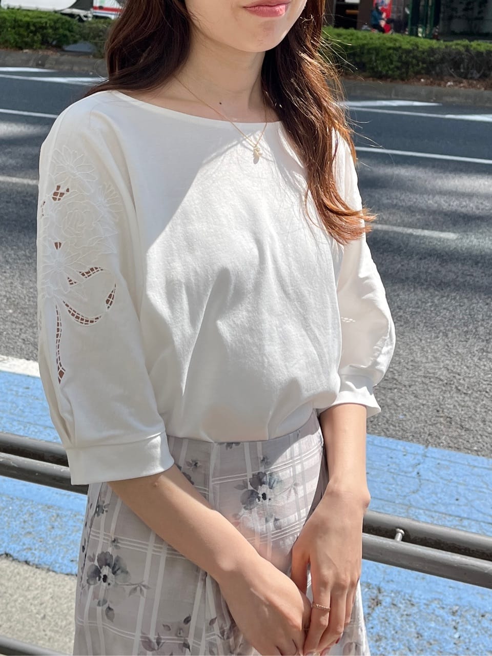 はばさんの「Couture brooch｜【接触冷感・UVカット】エンブロドルマントップス」を使ったコーディネート