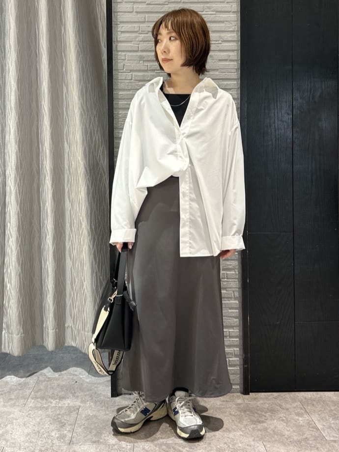 ga_riさんの「THE SHOP TK｜ゆったりシルエットで体型カバー ロングシャツ」を使ったコーディネート