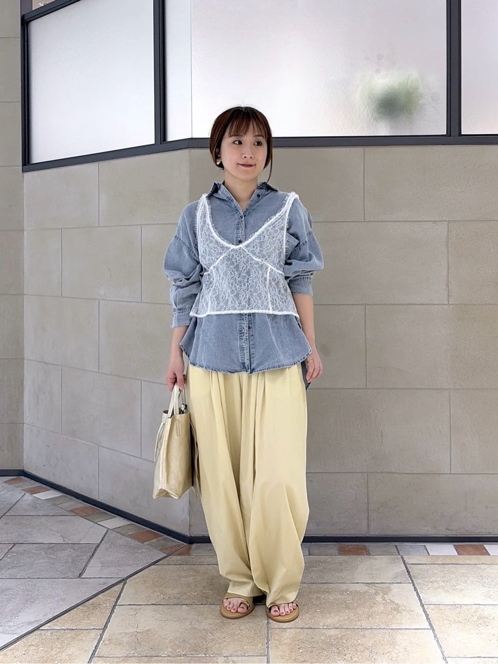 よねさんの「INDIVI｜デニムシャツ」を使ったコーディネート