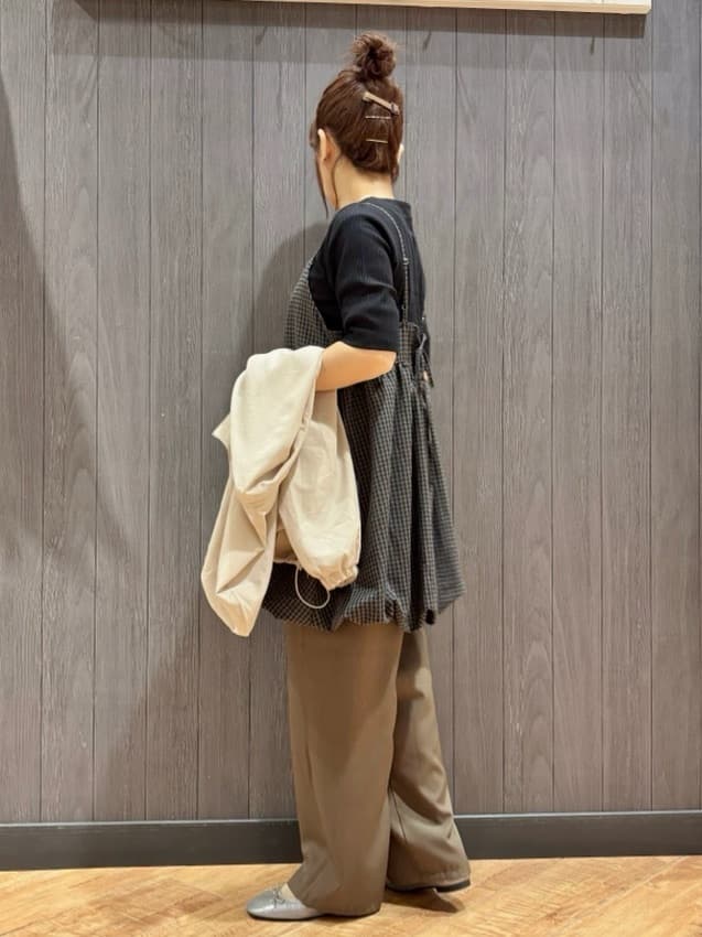 meiさんの「SHOO･LA･RUE｜【S-LL】女性らしさ漂うハートネック テレコ5分袖トップス」を使ったコーディネート
