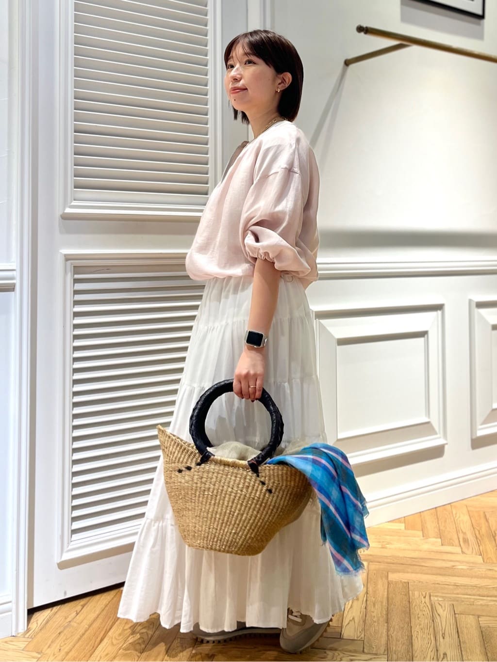つじ まこさんの「DRESSTERIOR｜ウォッシャブル シアーショートブルゾン」を使ったコーディネート