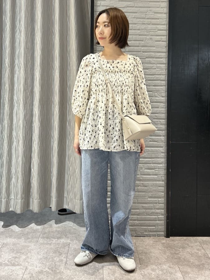 ga_riさんの「THE SHOP TK｜【ウエスト調節可能ですっきり見え】フーデットブルゾン/洗える」を使ったコーディネート