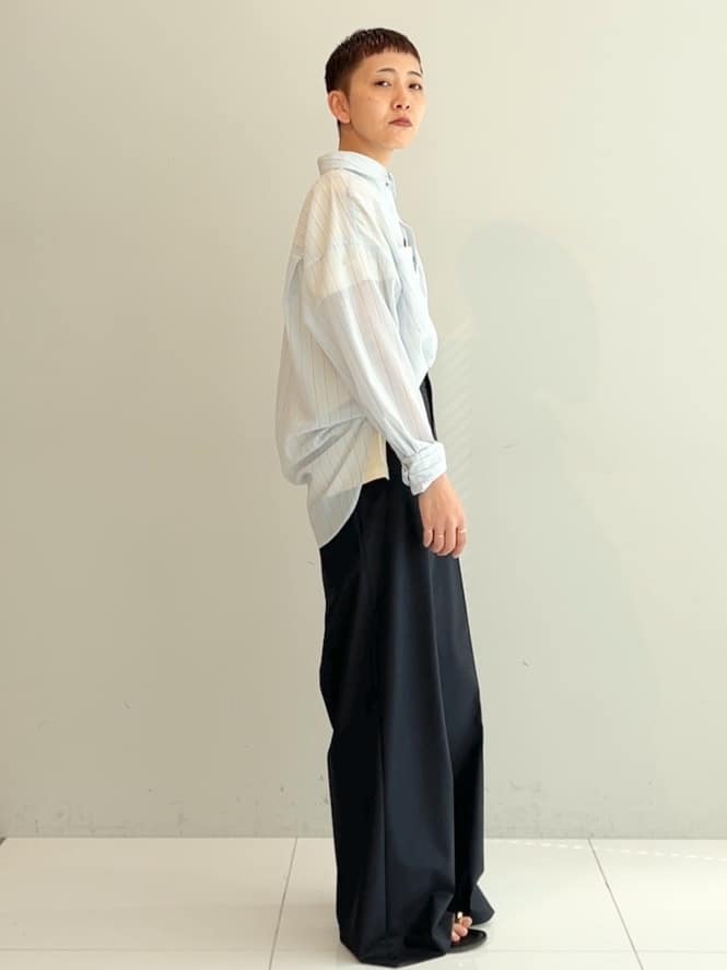 OCHIAIさんの「DRESSTERIOR｜シアー ストライプシャツ」を使ったコーディネート