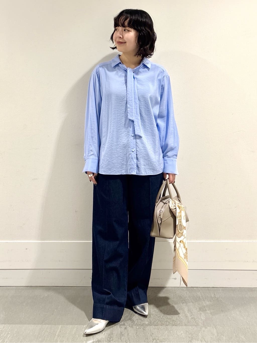 モエカさんの「UNTITLED｜◆【セットアップ可/ワイド】ライトウェイトデニムパンツ」を使ったコーディネート