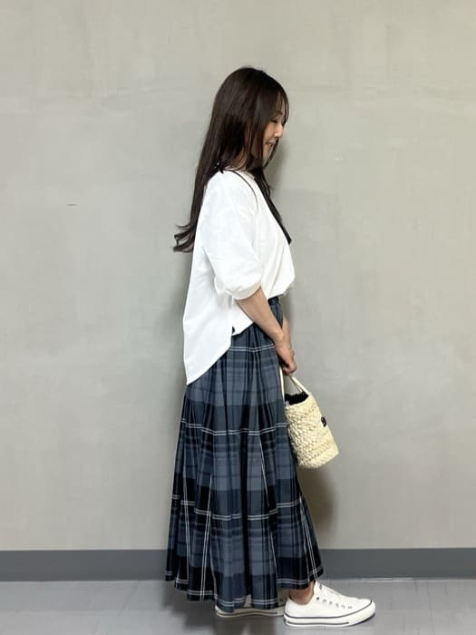 Minaさんの「Dessin｜【360度可愛い】バックヘンリーカットソー5分袖」を使ったコーディネート