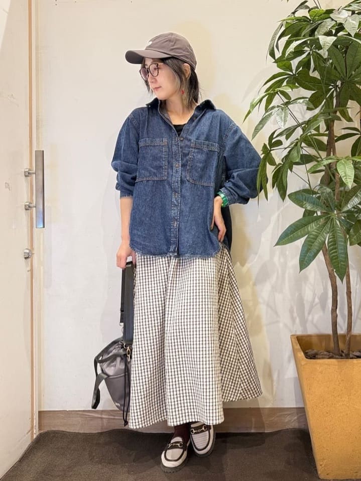 misakiさんの「SHOO･LA･RUE｜【前後2WAY/洗濯機可/S-LL】スクエアネックで小顔効果 ランダムテレコタンクトップ」を使ったコーディネート