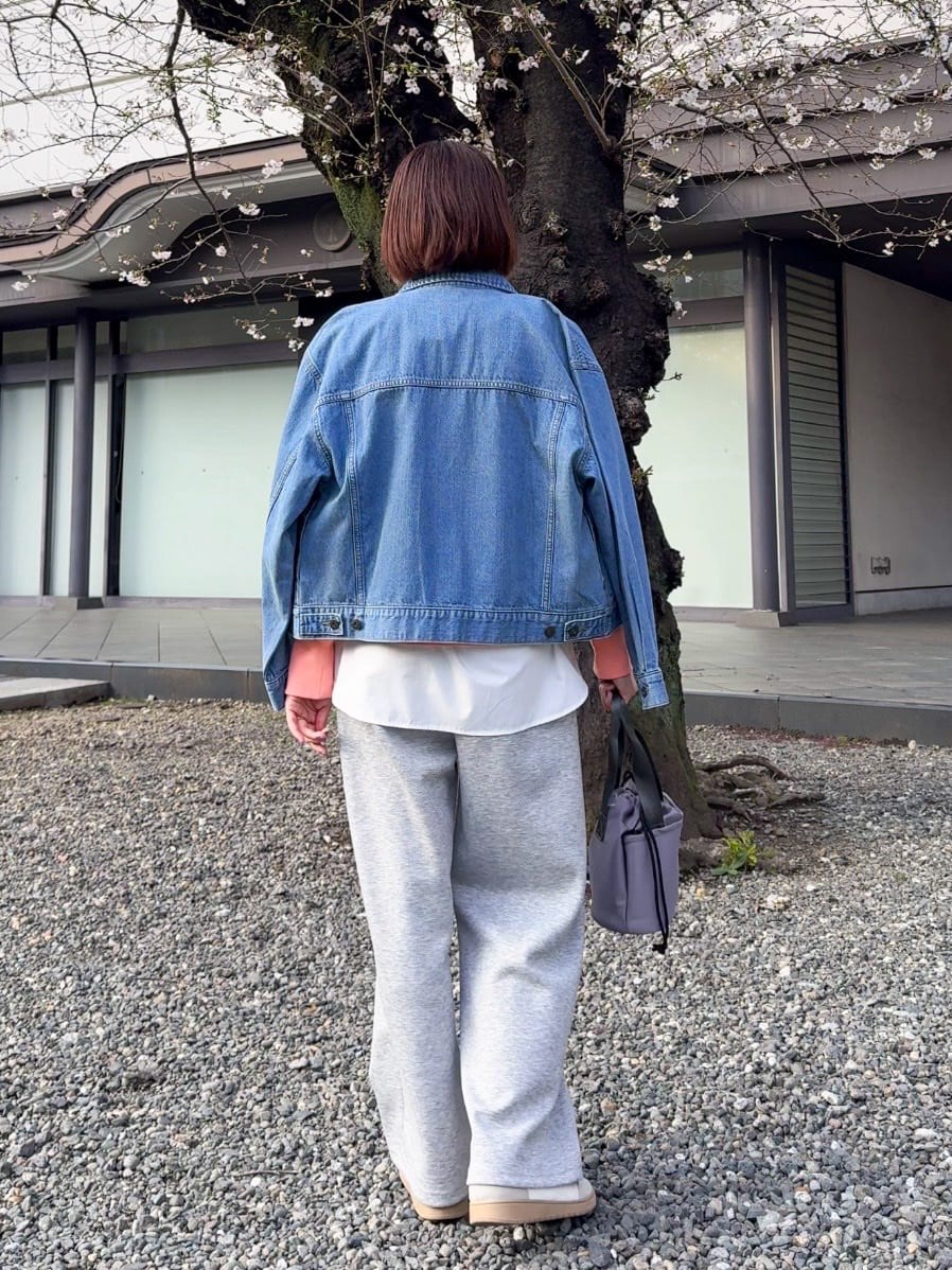 𝐜𝐡𝐢𝐤𝐚さんの「SHOO･LA･RUE｜【SHOO・LA・RUE DENIM】羽織るだけでこなれる　オーバーサイズデニムジャケット」を使ったコーディネート