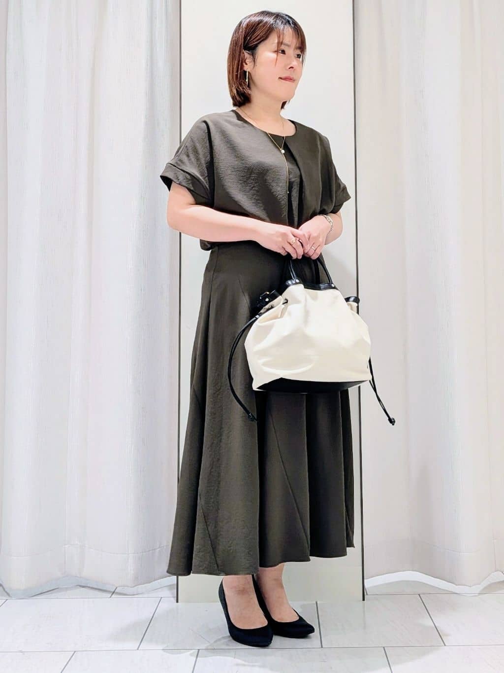 Onumaさんの「UNTITLED｜【セットアップ可/UVカット/前後2WAY】リラクシーフレンチスリーブブラウス」を使ったコーディネート