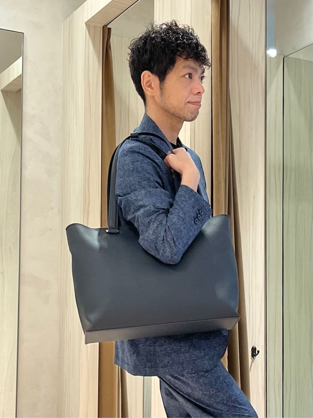 URAさんの「TAKEO KIKUCHI｜【抗菌防臭】COOL DOTS（R）ドビープリント ジャケット」を使ったコーディネート