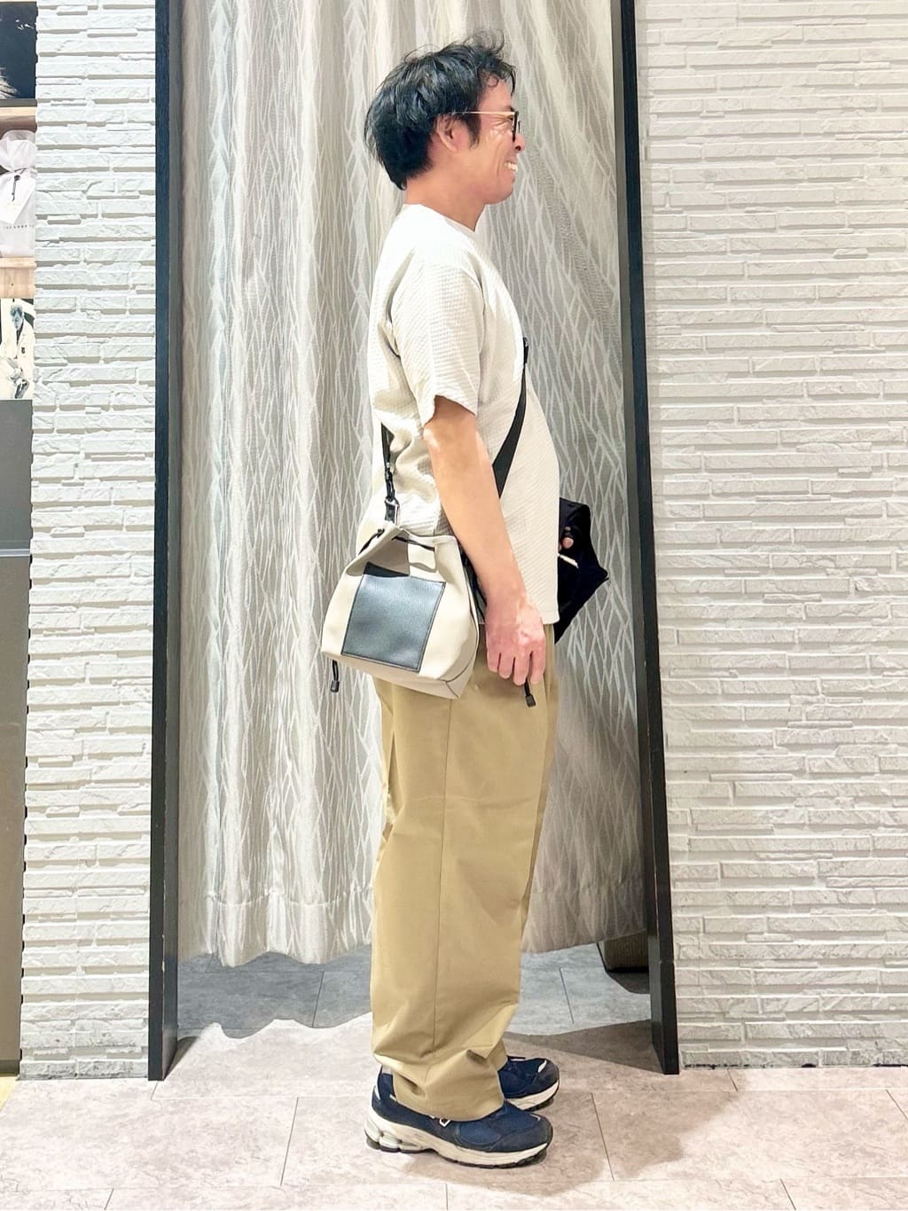 KENJI Iさんの「THE SHOP TK｜【LINO FINE】リネンライク 長袖シャツ UVカット/イージーケア/吸水速乾/洗濯機OK」を使ったコーディネート