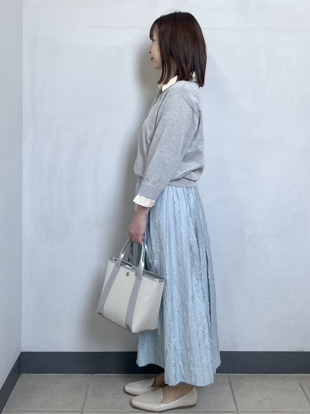 mikiさんの「OPAQUE.CLIP｜シャツレイヤード風ポロニット【洗濯機OK】」を使ったコーディネート