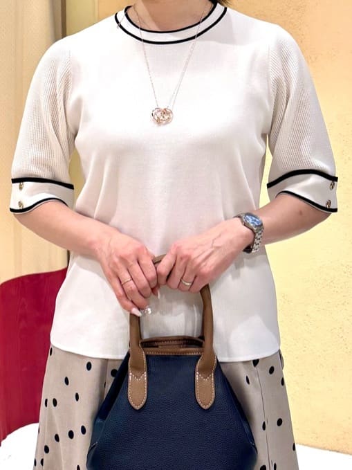 さち。さんの「grove｜新色追加！【シリーズ累計36万枚/名品ニット】やわらかドライタッチ 袖メッシュ編みニット」を使ったコーディネート