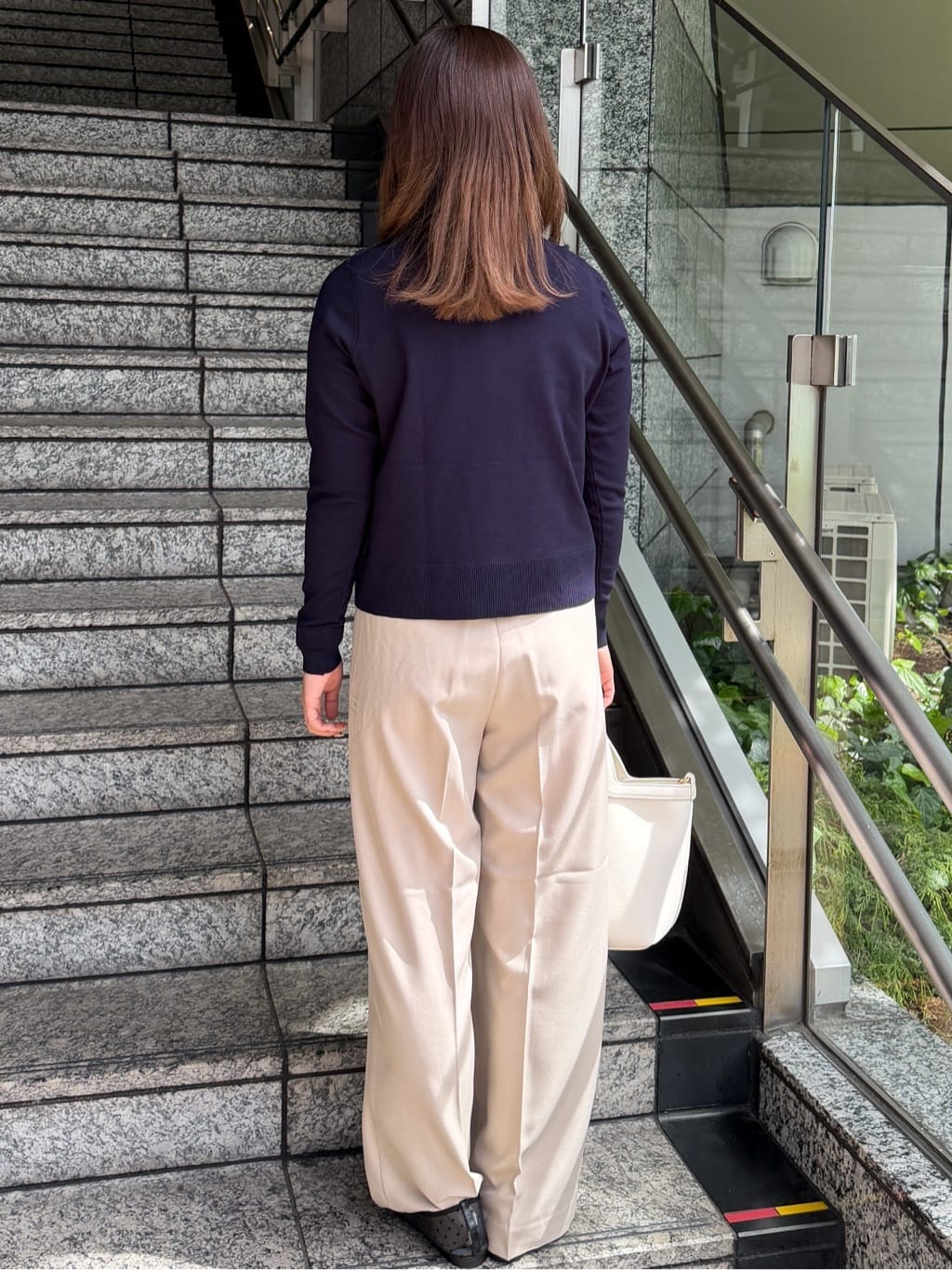 HANNAさんの「OPAQUE.CLIP｜チュールレースニットカーディガン【洗える】」を使ったコーディネート