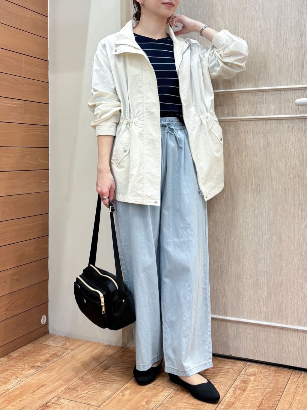 なみさんの「SHOO･LA･RUE｜【防花粉/S-LL】ウエストマークですっきり見え　軽やかスタンドブルゾン」を使ったコーディネート