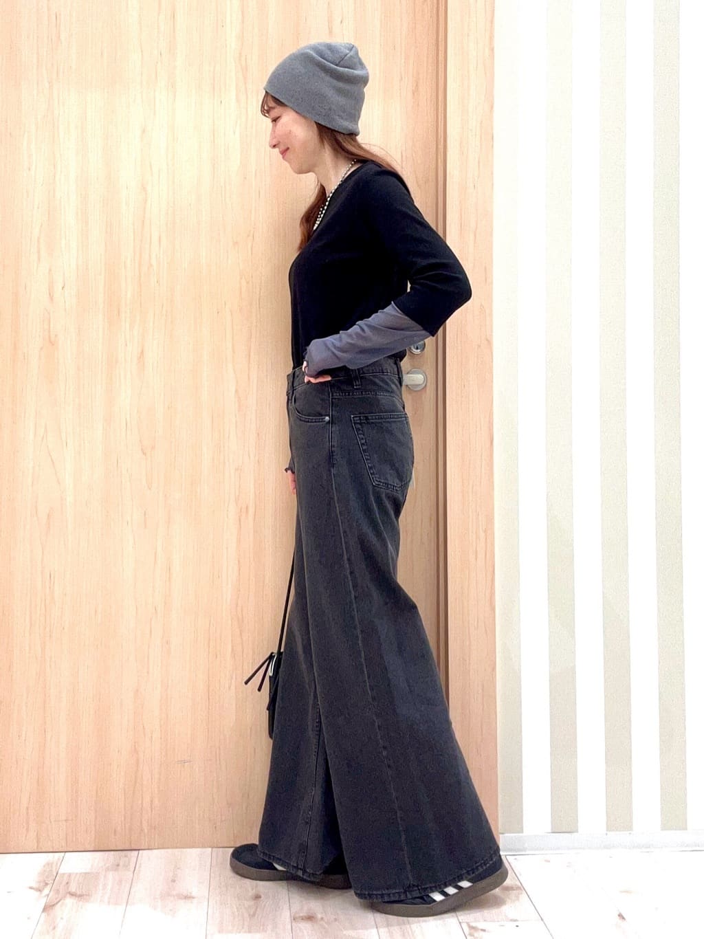 ririさんの「SHOO･LA･RUE｜【SHOO・LA・RUE DENIM/S-LL】体型カバーにも バギーデニムワイドパンツ」を使ったコーディネート