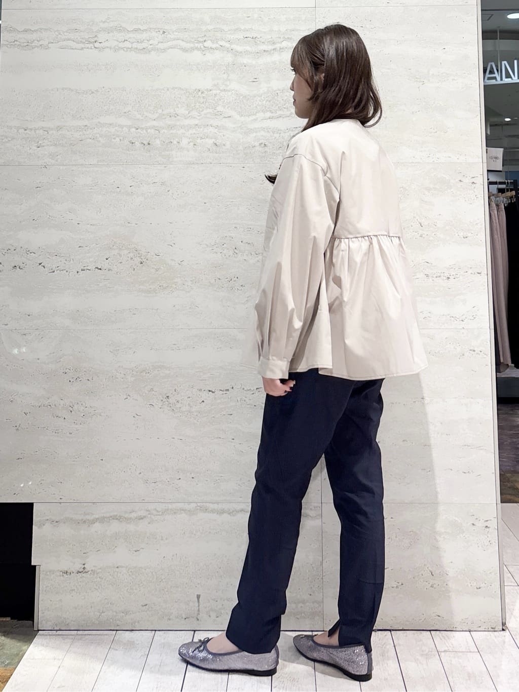 かほさんの「OPAQUE.CLIP｜ハイストレッチイージースティックパンツ【洗濯機OK】」を使ったコーディネート