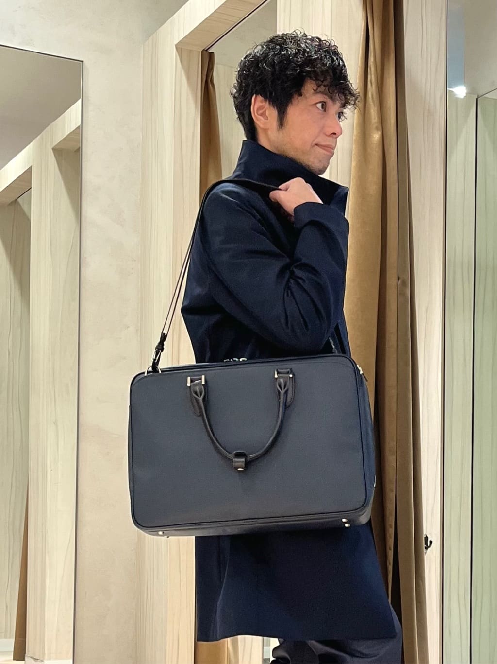 URAさんの「TAKEO KIKUCHI｜撥水ツイル スタンドカラー コート」を使ったコーディネート