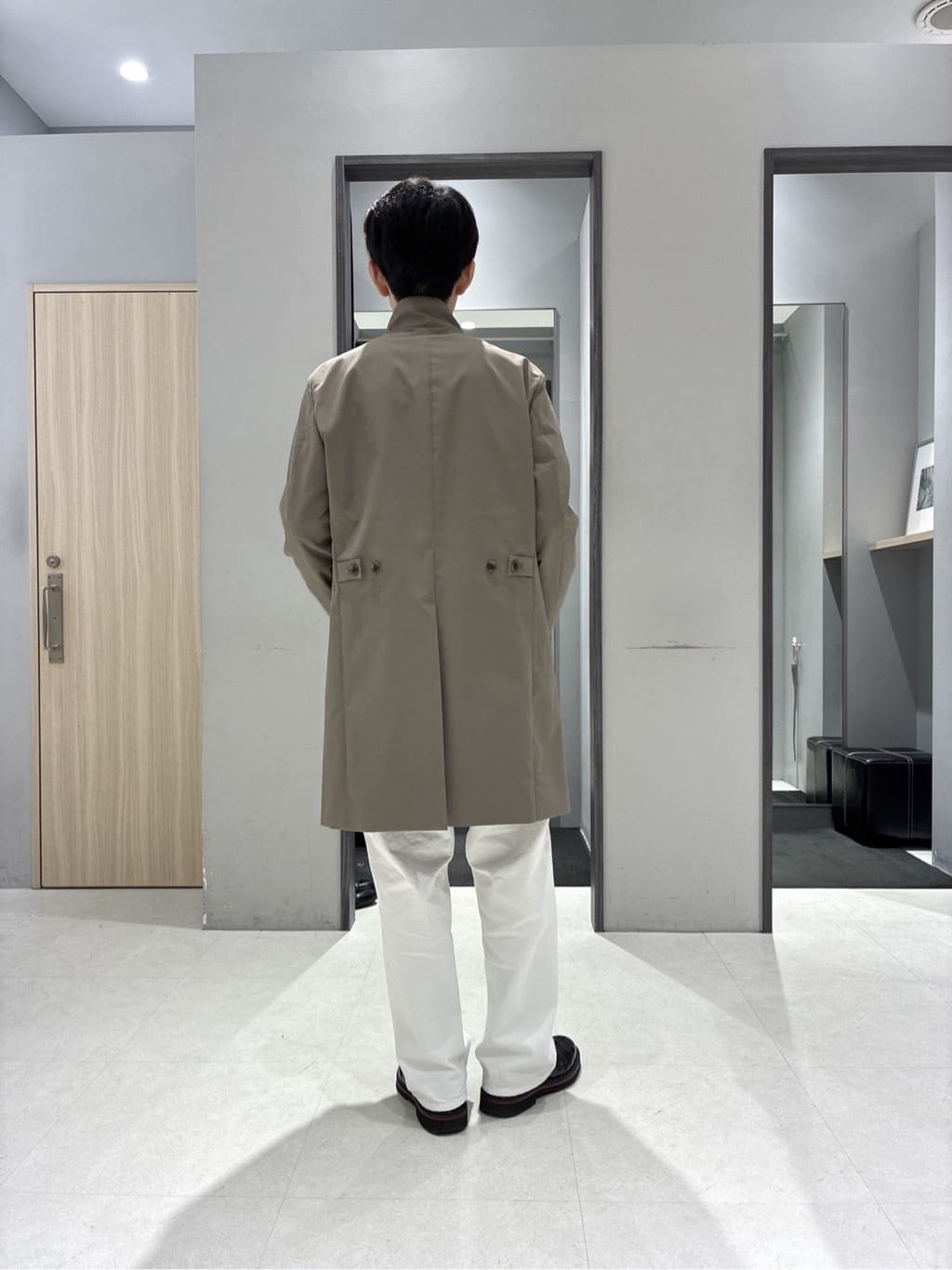 わいずみさんの「TAKEO KIKUCHI｜撥水ツイル スタンドカラー コート」を使ったコーディネート