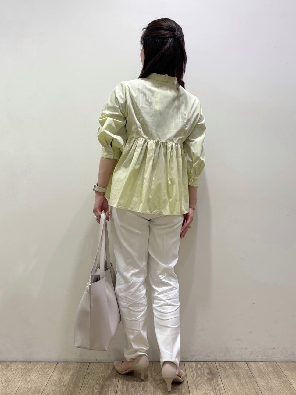 mameさんの「index｜ペプラムブラウス／ボウタイ取り外し可【洗濯機OK／イージーアイロン／防シワ】《XS～LL／8col》」を使ったコーディネート