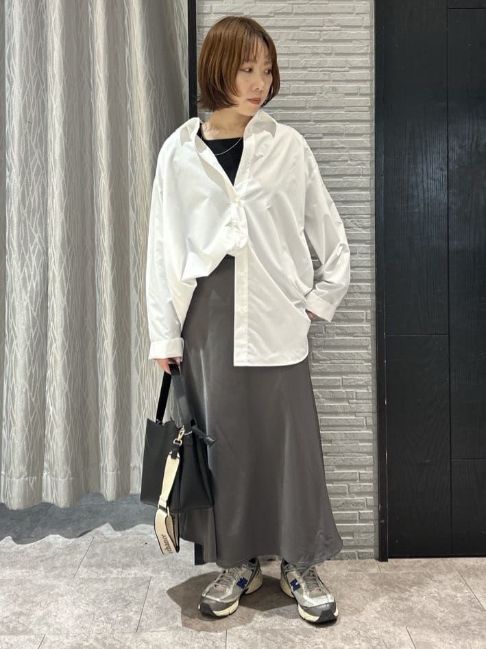 ga_riさんの「THE SHOP TK｜ゆったりシルエットで体型カバー ロングシャツ」を使ったコーディネート