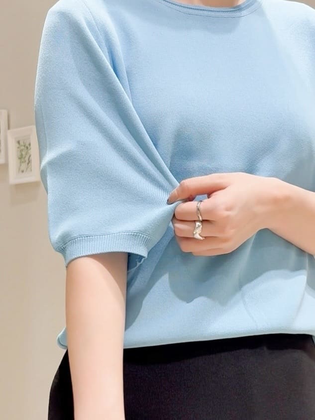 Mayuさんの「grove｜【シリーズ累計36万枚/UVカット・ひんやり・洗濯機OK】やわらかドライタッチ 五分袖クルーネックニ」を使ったコーディネート