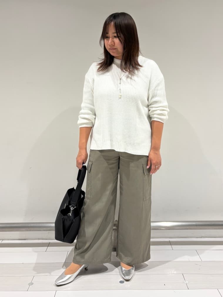 SAEさんの「Reflect｜【腰周りカバー／長め丈】モックネックニットプルオーバー」を使ったコーディネート
