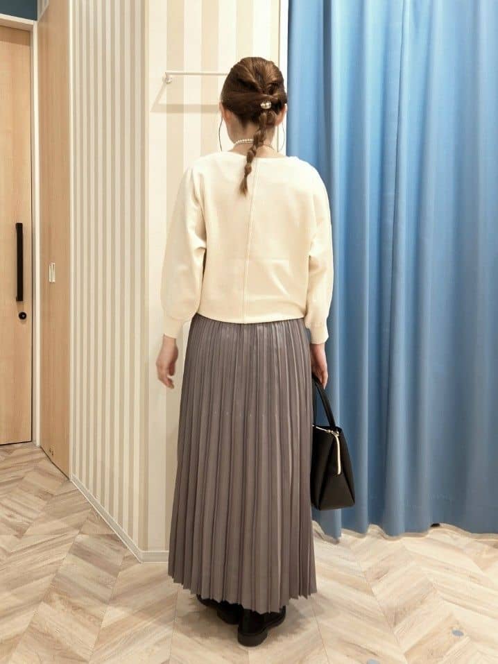 Ikumiさんの「SHOO･LA･RUE｜【洗濯機可/S-LL】さらりと軽やか インせず着られる すっきり見えドルマンニット」を使ったコーディネート