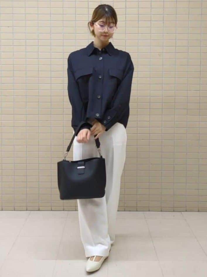 ひまりさんの「Reflect｜ステッチワークストレートワイドパンツ」を使ったコーディネート