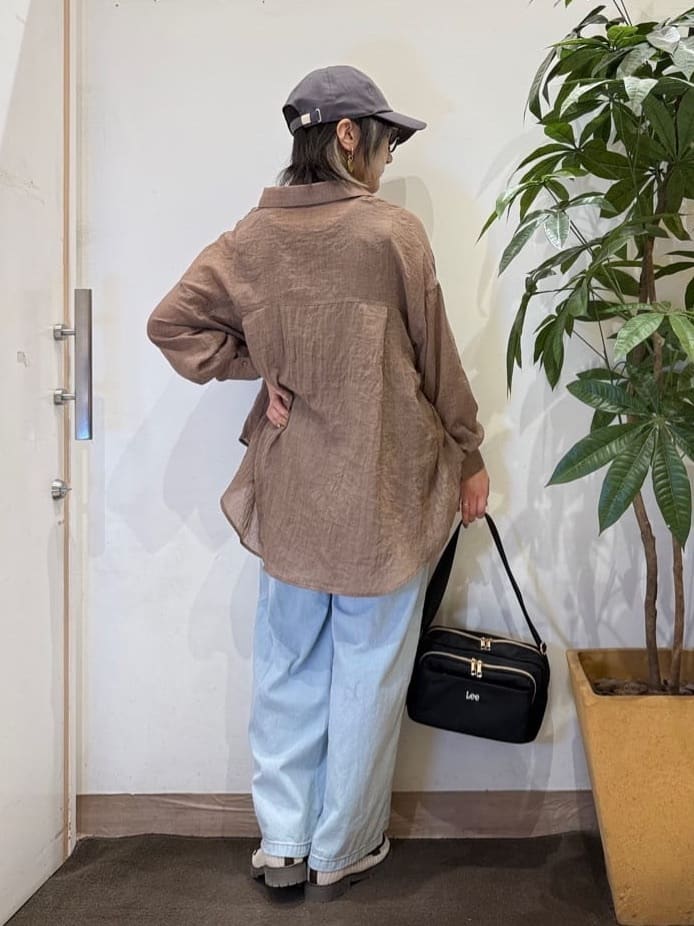 misakiさんの「SHOO･LA･RUE｜【前後2WAY/洗濯機可/S-LL】スクエアネックで小顔効果 ランダムテレコタンクトップ」を使ったコーディネート
