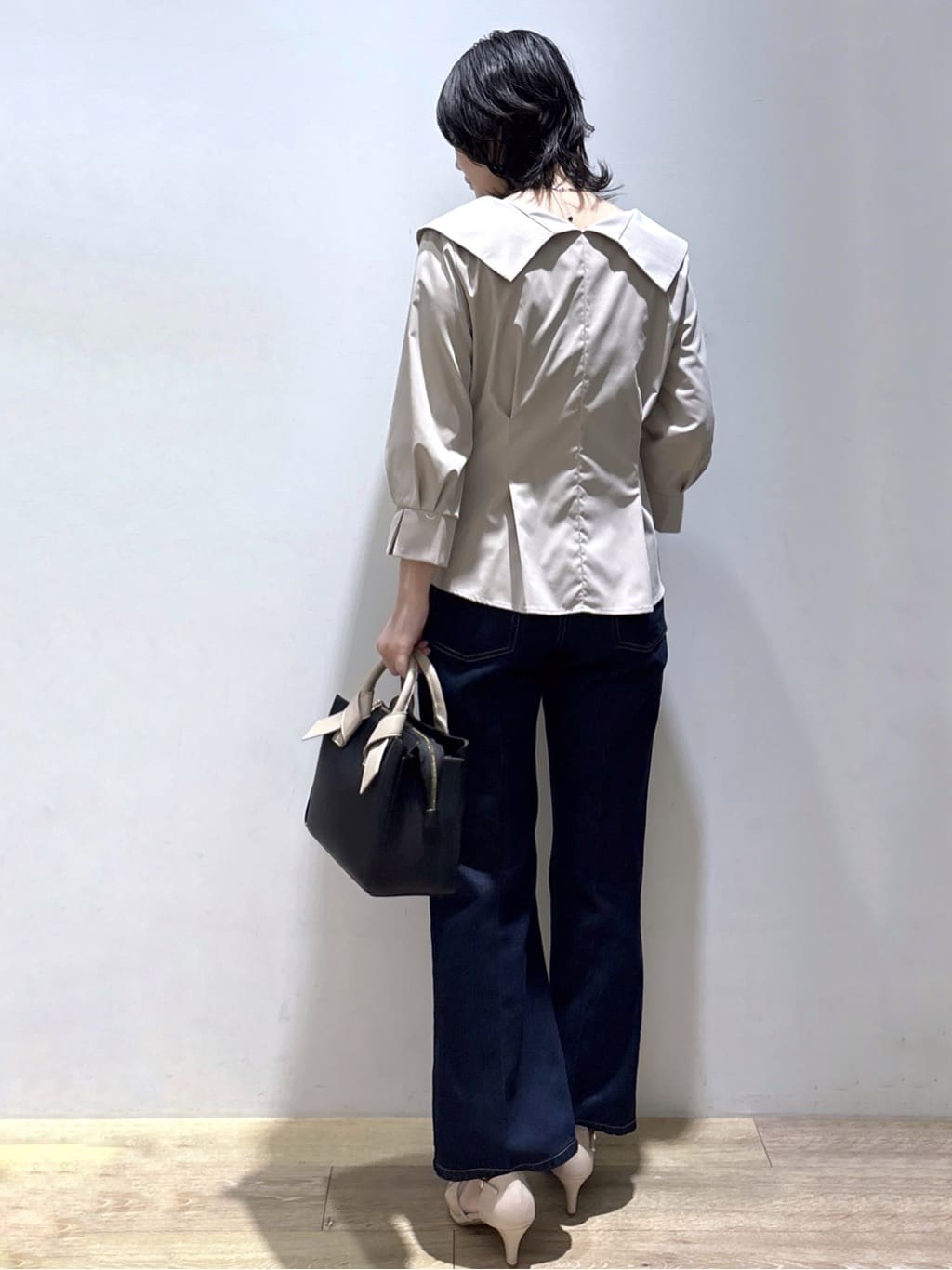 mizukiさんの「index｜カシュクールタックシャツ【洗濯機OK／ストレッチ】」を使ったコーディネート