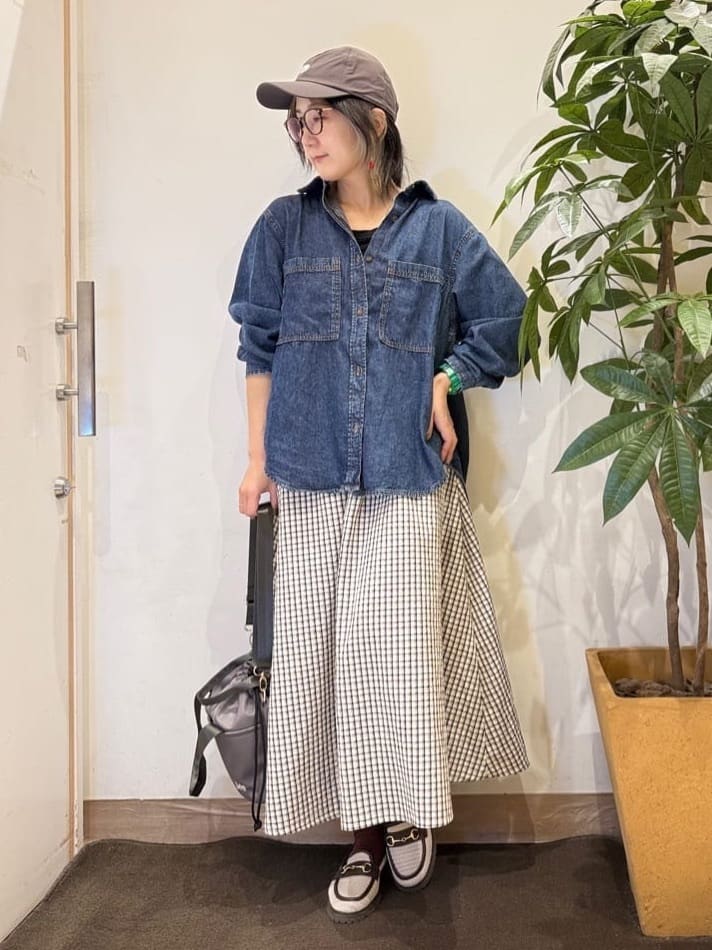 misakiさんの「SHOO･LA･RUE｜【前後2WAY/洗濯機可/S-LL】スクエアネックで小顔効果 ランダムテレコタンクトップ」を使ったコーディネート
