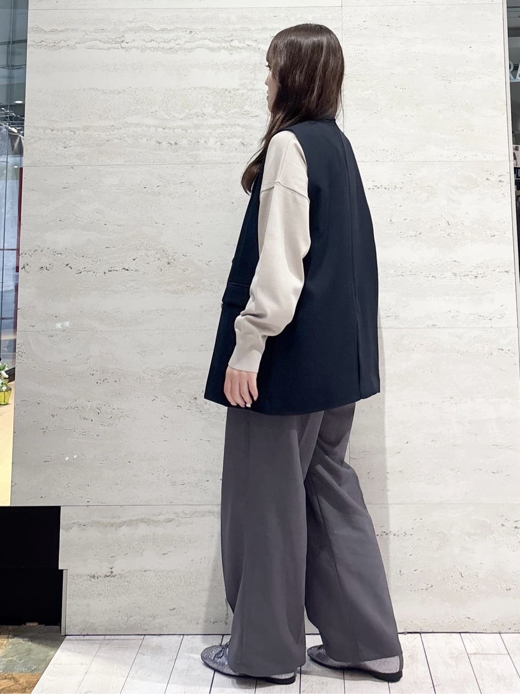 かほさんの「OPAQUE.CLIP｜美脚ストレッチイージーワイドパンツ【洗濯機OK】」を使ったコーディネート