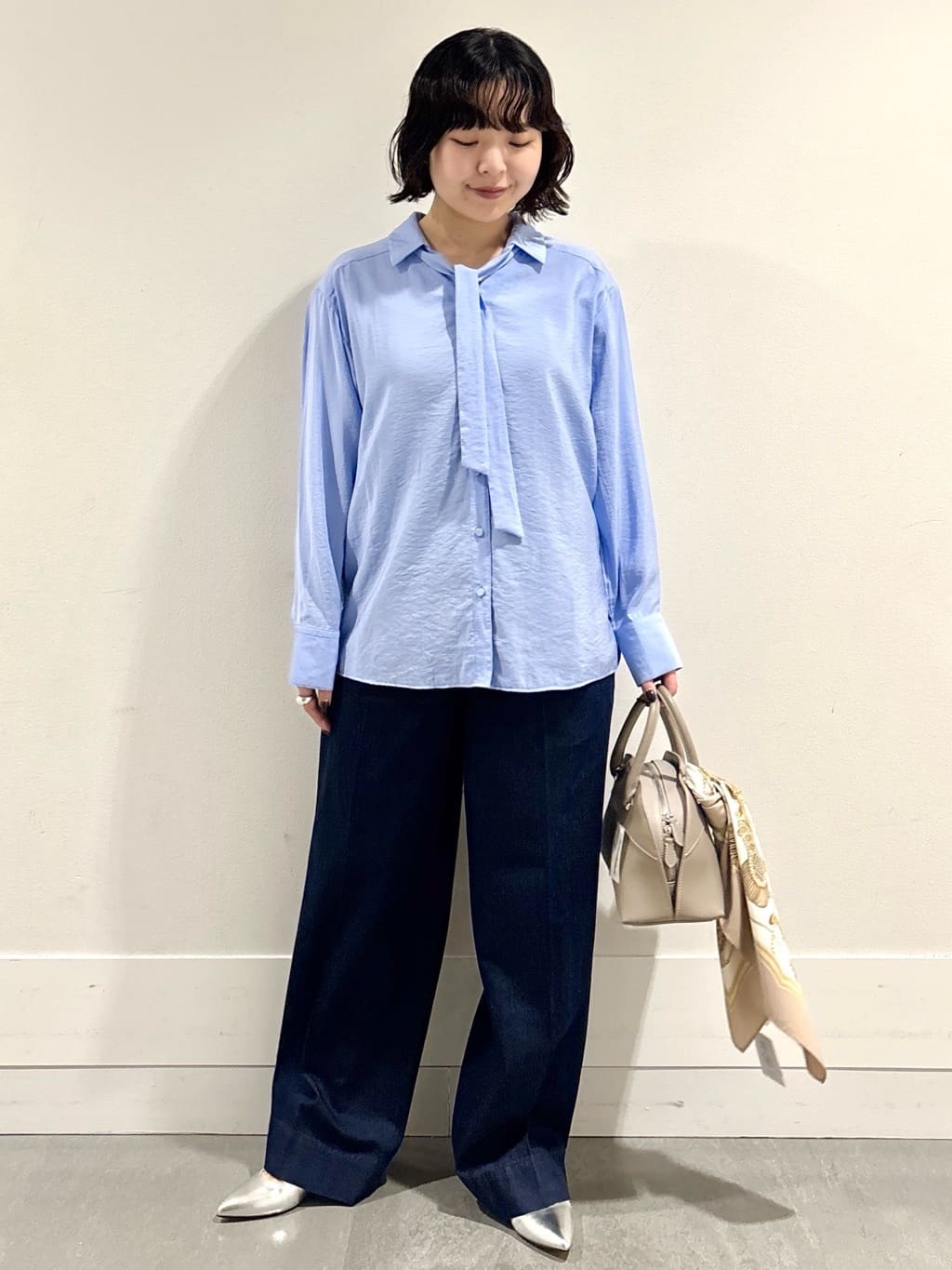 モエカさんの「UNTITLED｜◆【セットアップ可/ワイド】ライトウェイトデニムパンツ」を使ったコーディネート