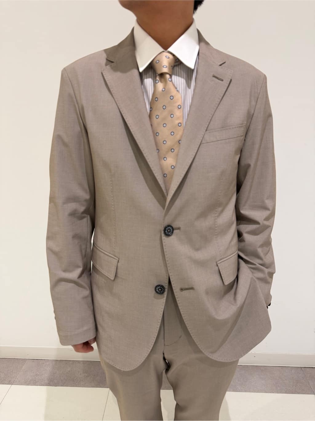 MATSUBARAさんの「DRESSTERIOR｜【セットアップ可/MonoMax4月号掲載/Safari5月号掲載】CARREMAN ストレッチジャ」を使ったコーディネート