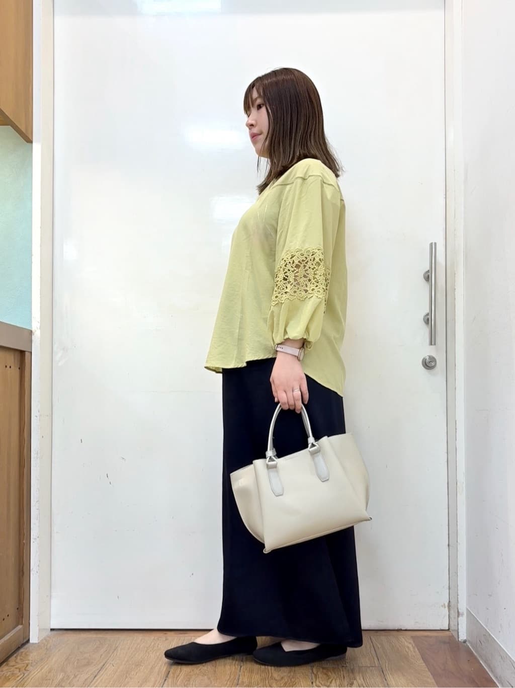 だいわさんの「SHOO･LA･RUE｜ハンドルカクシボトートバッグ」を使ったコーディネート