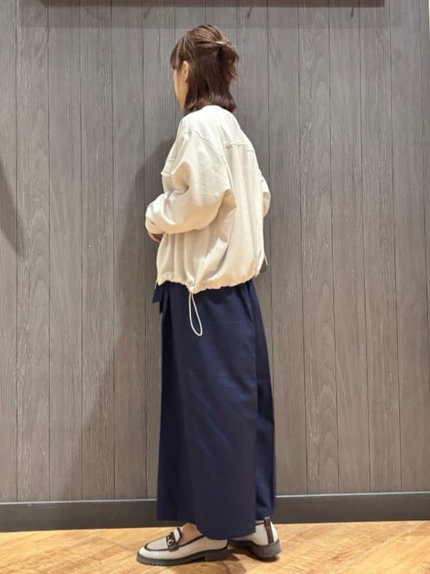 meiさんの「SHOO･LA･RUE｜【S-LL/二の腕カバー】品よく隠せる ドット刺繍5分袖ニット」を使ったコーディネート