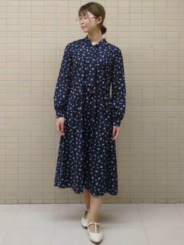 ひまりさんの「Reflect｜【セレモニー／通勤／おでかけに◎】フラワープリントボウタイワンピース」を使ったコーディネート