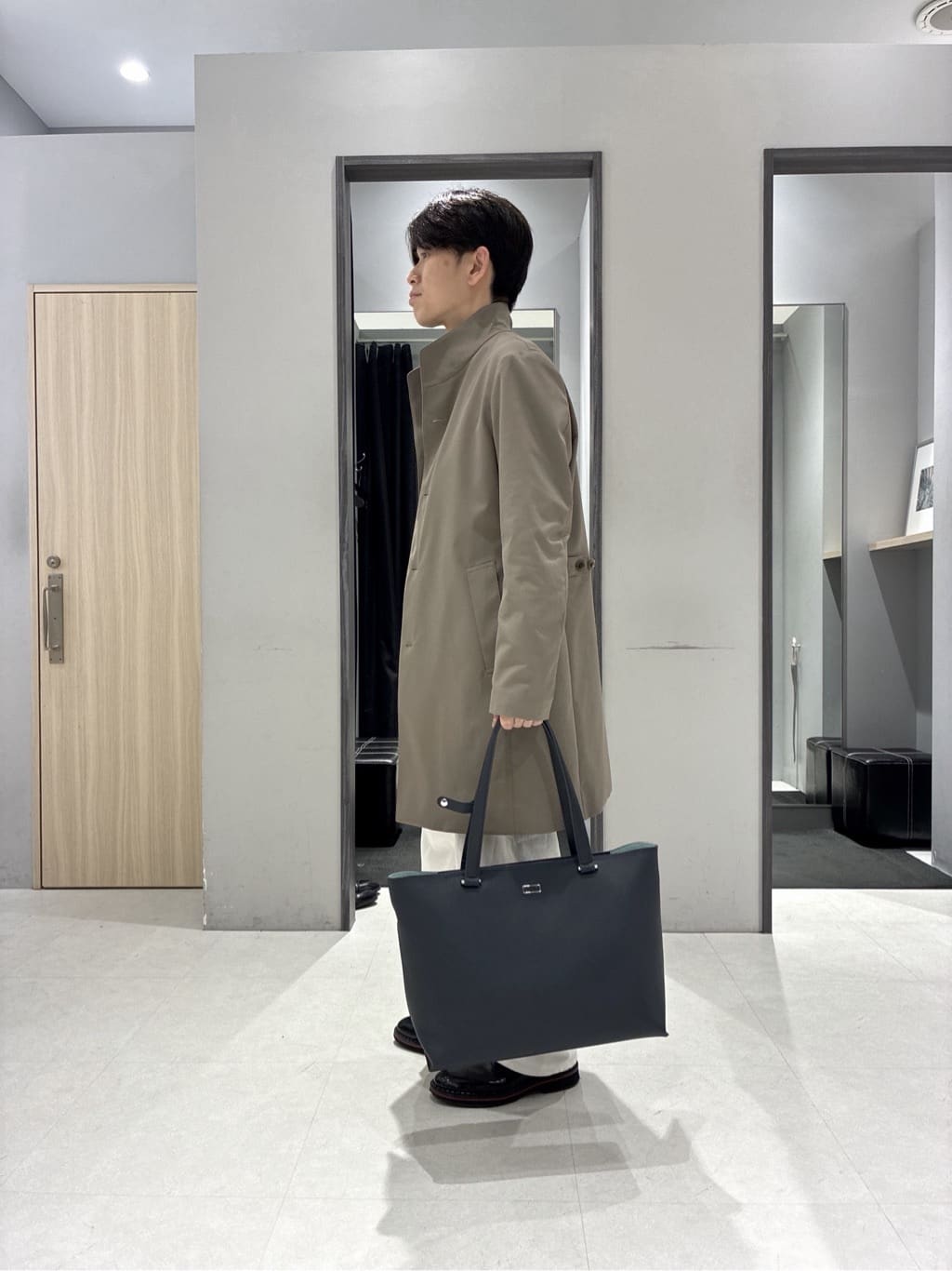 わいずみさんの「TAKEO KIKUCHI｜撥水ツイル スタンドカラー コート」を使ったコーディネート
