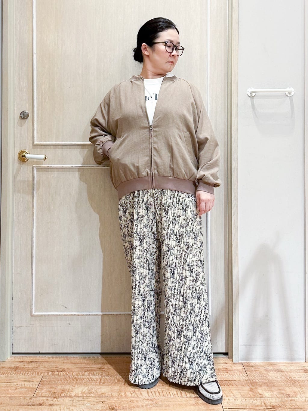 umeさんの「SHOO･LA･RUE｜【洗濯機可/S-LL】さらっと快適　麻調ゆるリブブルゾン」を使ったコーディネート