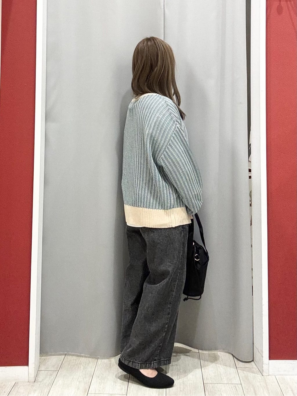 shioさんの「SHOO･LA･RUE｜【Lee別注／撥水】巾着ショルダーバッグ」を使ったコーディネート