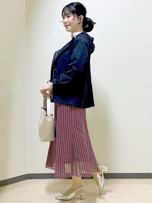  beni_gingerさんの「Reflect｜【WEB先行カラーあり／マシンウォッシュ可／ウエスト総ゴム】コツキ幾何柄ロングスカート」を使ったコーディネート