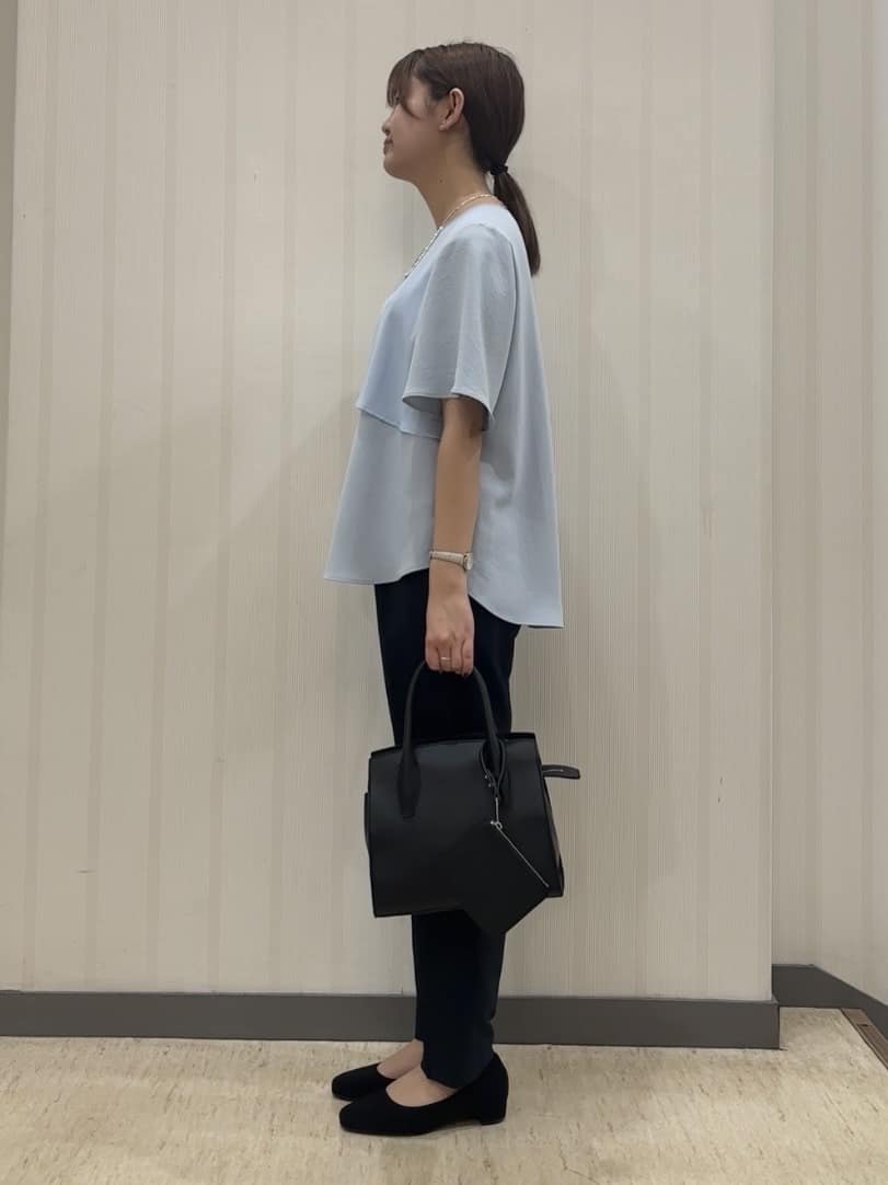 ちひさんの「INDIVI｜【通勤スーツ／洗える】ストレッチタックテーパードパンツ」を使ったコーディネート