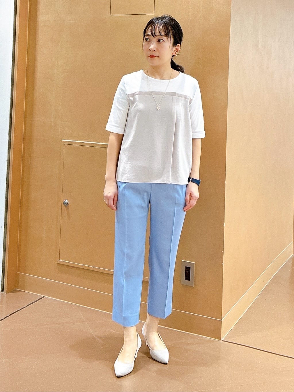 hattoriさんの「INDIVI｜【着る日傘／SETUP可能】ビスチェレイヤード風トップス」を使ったコーディネート